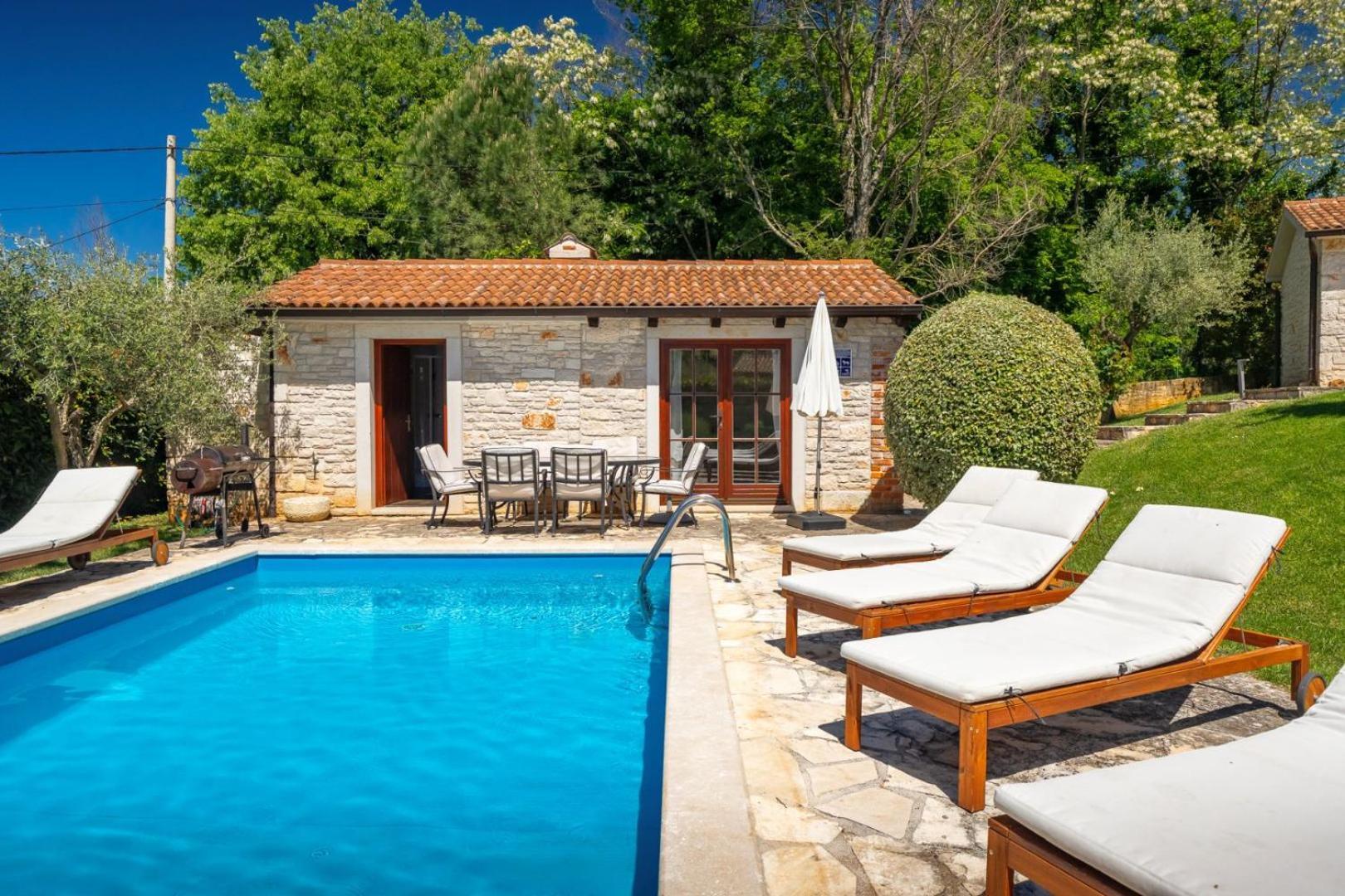 Rustic Villa Cehici With Pool In Sveti Lovrec Jehnici Eksteriør billede